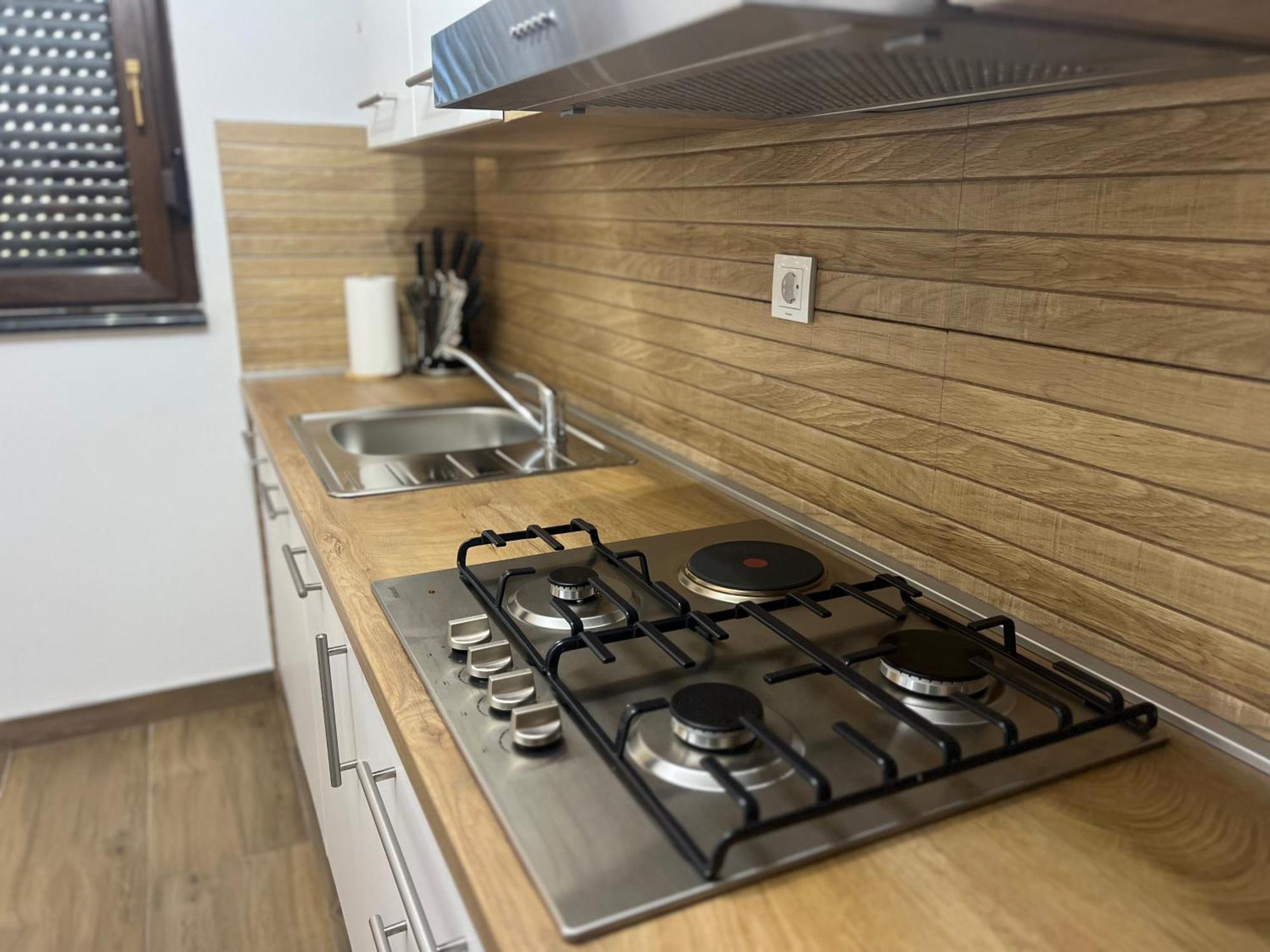Zen Den Apartments โอโทชาส ภายนอก รูปภาพ